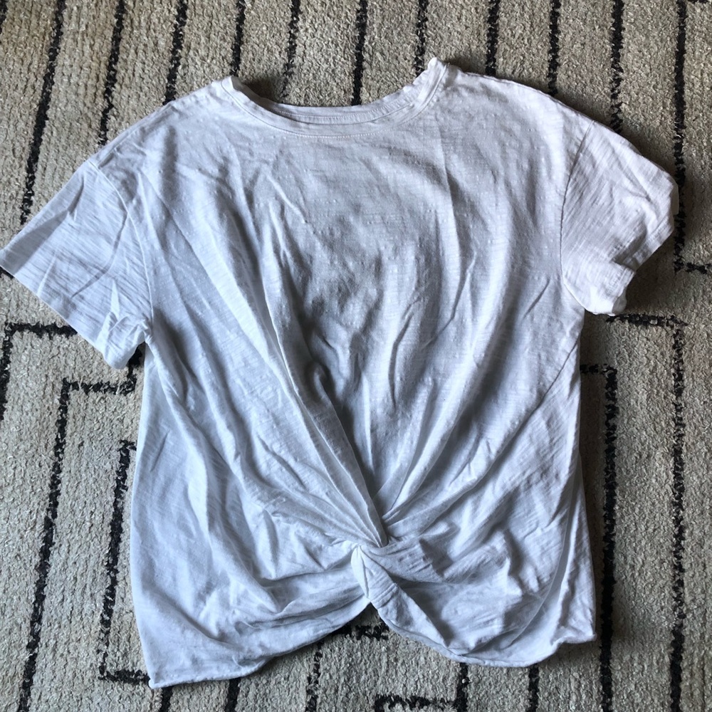 A•n•d short sleeve top